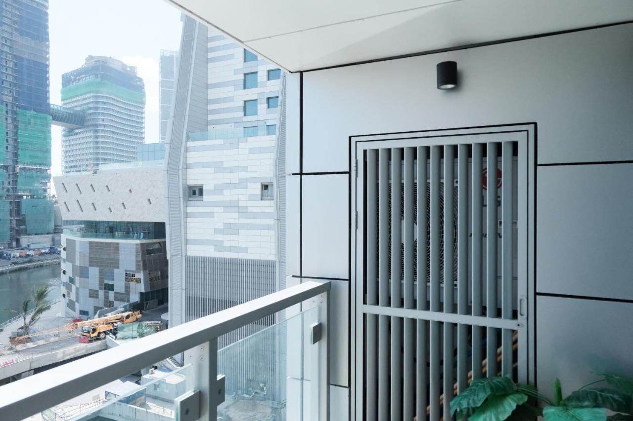 Brand New Water Front Luxury Cinnamon Suites Apartment In Heart Of Colombo City Exterior photo
