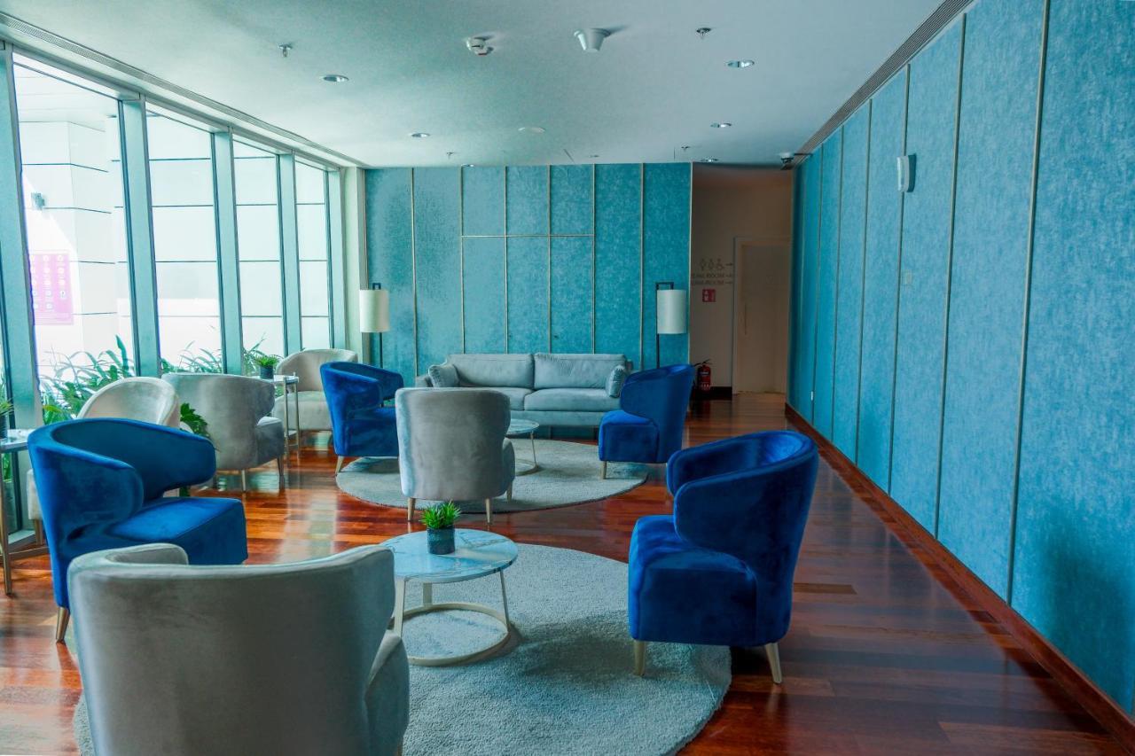 Brand New Water Front Luxury Cinnamon Suites Apartment In Heart Of Colombo City Exterior photo