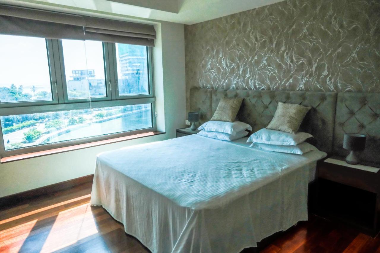 Brand New Water Front Luxury Cinnamon Suites Apartment In Heart Of Colombo City Exterior photo