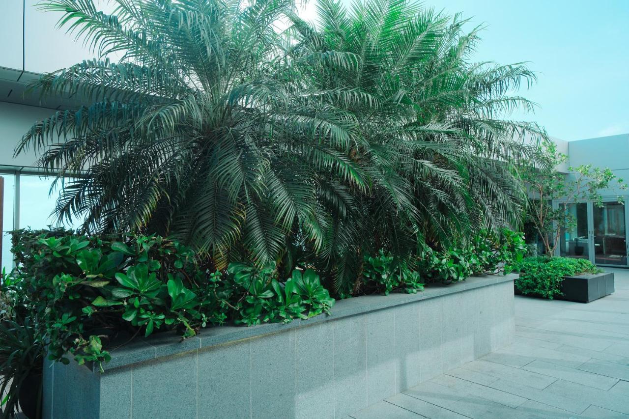 Brand New Water Front Luxury Cinnamon Suites Apartment In Heart Of Colombo City Exterior photo