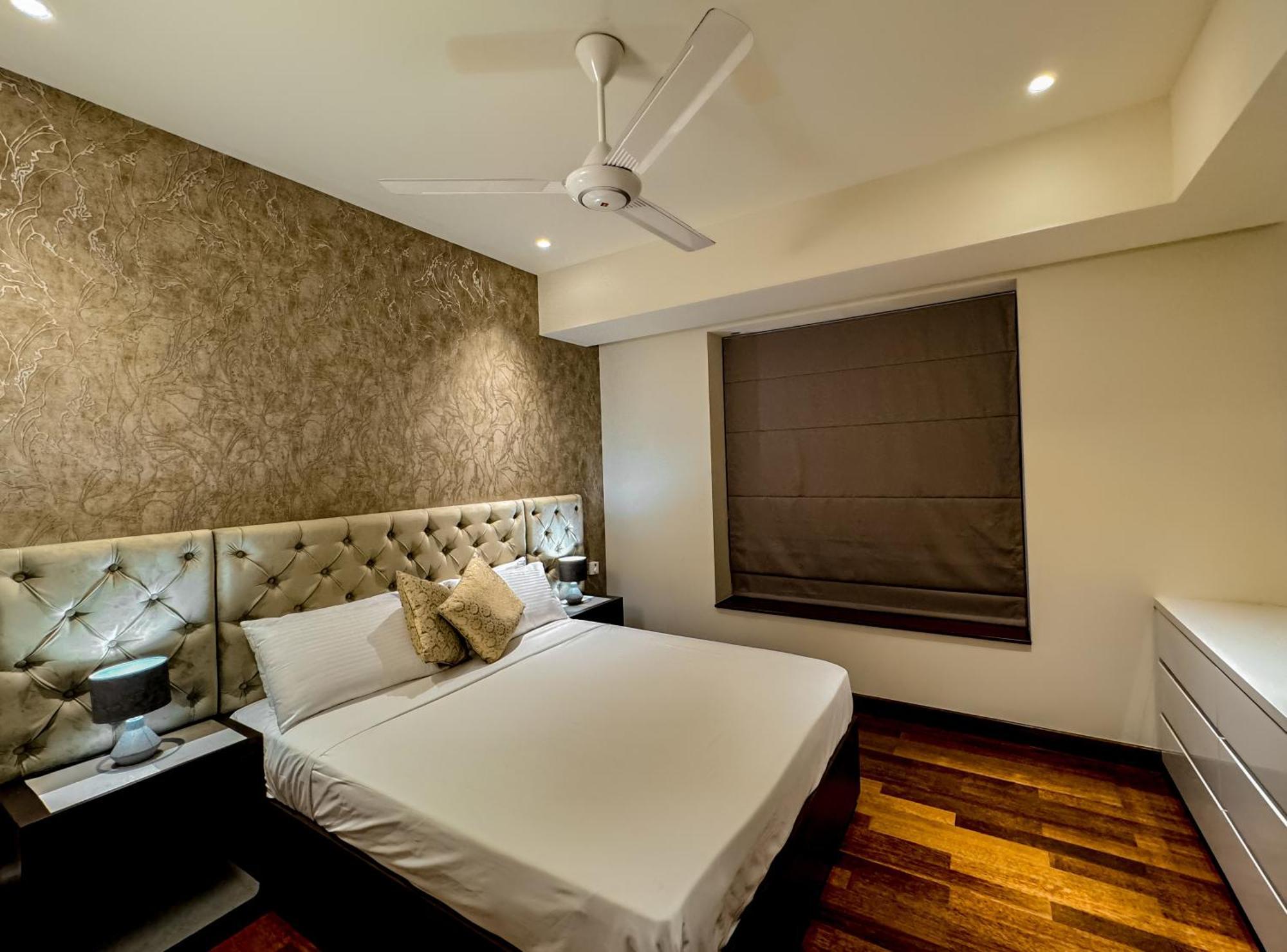 Brand New Water Front Luxury Cinnamon Suites Apartment In Heart Of Colombo City Exterior photo